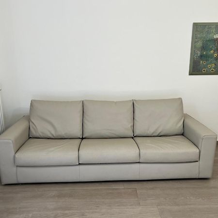 Casa Sandra Appartamento A 100 Mt Dal Mare ลีวอร์โน ภายนอก รูปภาพ